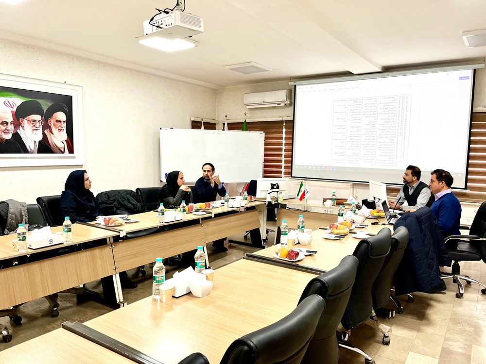 برگزاری جلسه ارزیابی تعالی منابع‌انسانی در پالایشگاه قطران ذغال سنگ